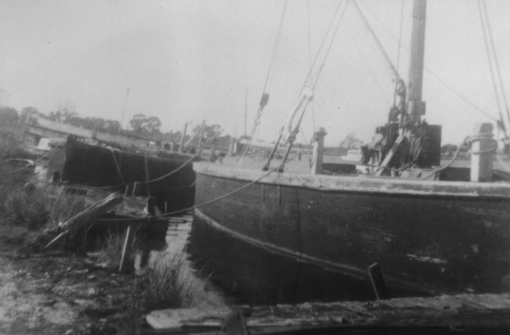 Lady Harriet-WH Edgar Barge at Paynesville Slip 1938